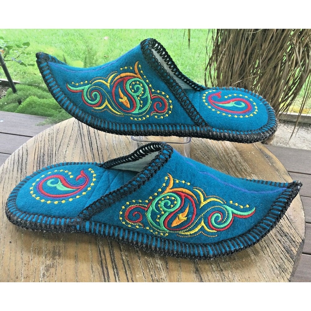 Felted Wool Slippers Teal Blue Aladdin Handmade Embroidered Folk Art Size 38 7/8